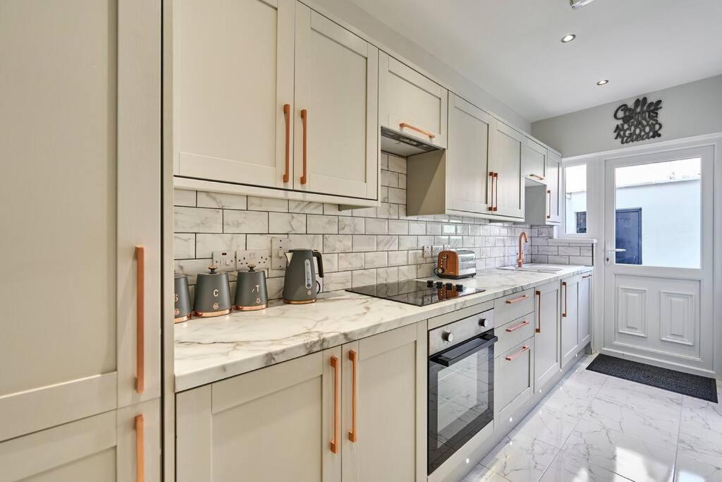 Belfast Luxury Lets - Windsor Townhouse Villa Екстериор снимка